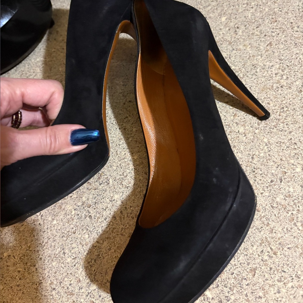Gucci Black Suede High Heels - Picture 9 of 11